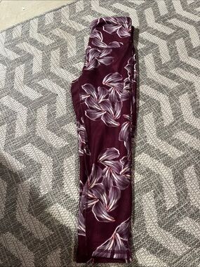 Champion Maroon Floral Performance Leggings Cropped